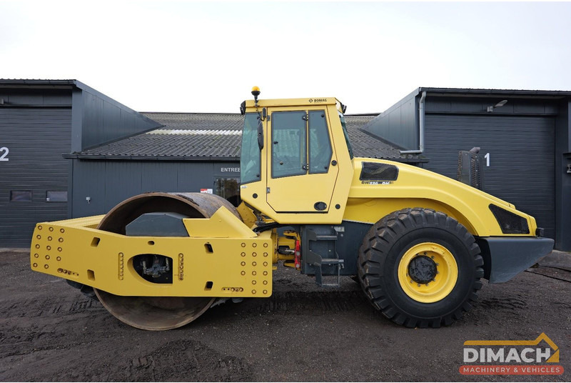 Bomag BW226 DH-4i BVC Trilrolwals - 27 ton - GPS pakket -TOP conditie - camera - Deutz 6 cil. - Compacteur: photos 1 Bomag BW226 DH-4i BVC Trilrolwals - 27 ton - GPS pakket -TOP conditie - camera - Deutz 6 cil. - Compacteur: photos 1