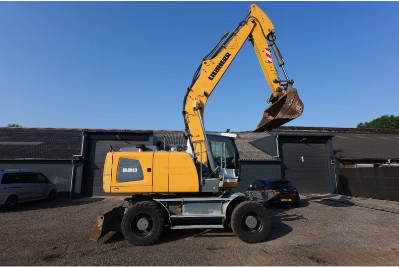 Liebherr A920 mono 21 ton! NL machine 4x4 - Pelle sur pneus: photos 2 Liebherr A920 mono 21 ton! NL machine 4x4 - Pelle sur pneus: photos 2
