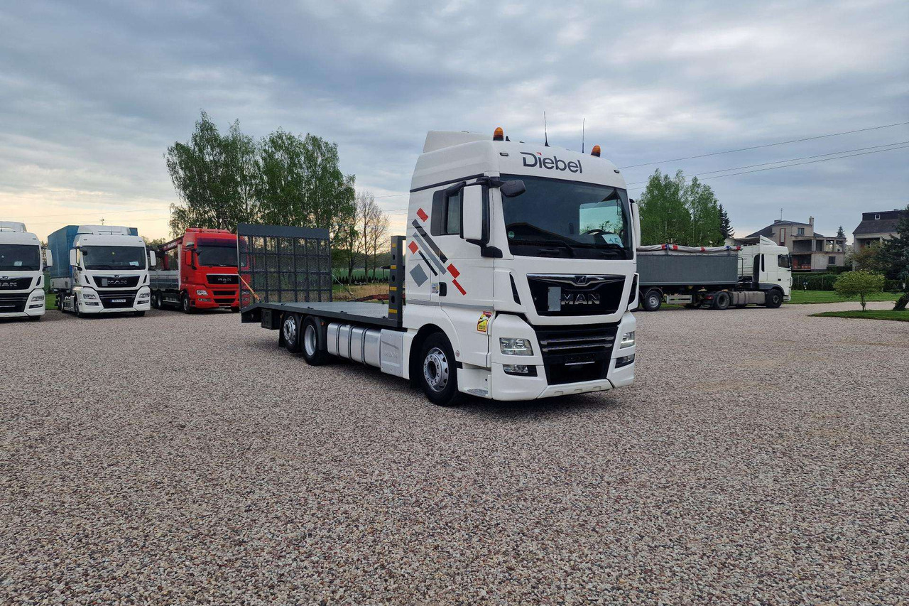 MAN TGX 26.420 - Remorqueuse: photos 1 MAN TGX 26.420 - Remorqueuse: photos 1