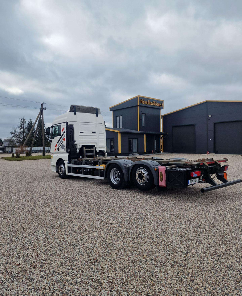 MAN TGX 26.420 - Camion porte-conteneur/ Caisse mobile: photos 3 MAN TGX 26.420 - Camion porte-conteneur/ Caisse mobile: photos 3