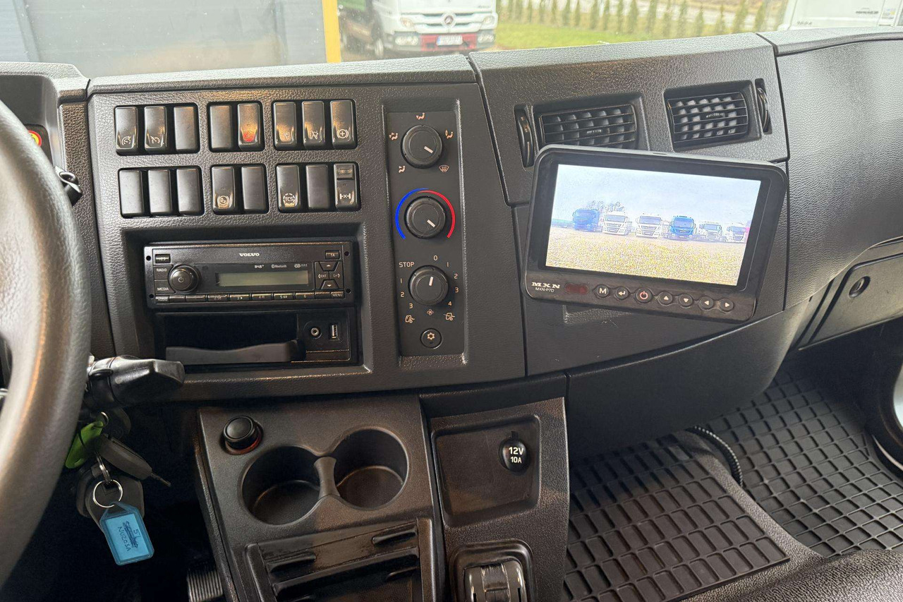 Camion porte-voitures Volvo FL 250: photos 16 Camion porte-voitures Volvo FL 250: photos 16