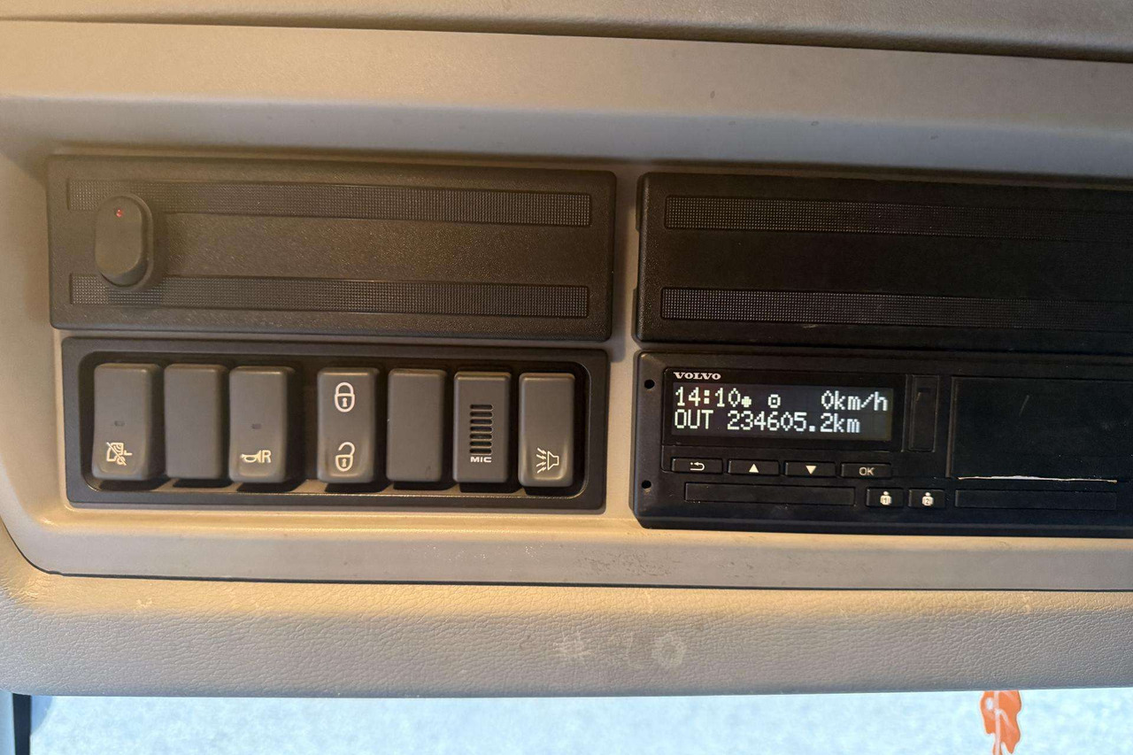 Camion porte-voitures Volvo FL 250: photos 14 Camion porte-voitures Volvo FL 250: photos 14