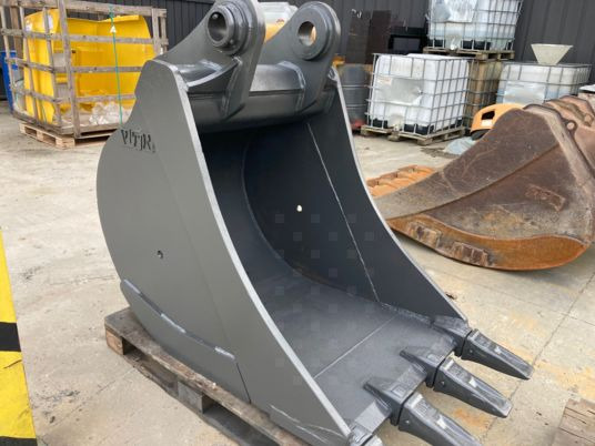 Attache hydraulique et godet 900 mm renforcé - Godet: photos 4 Attache hydraulique et godet 900 mm renforcé - Godet: photos 4