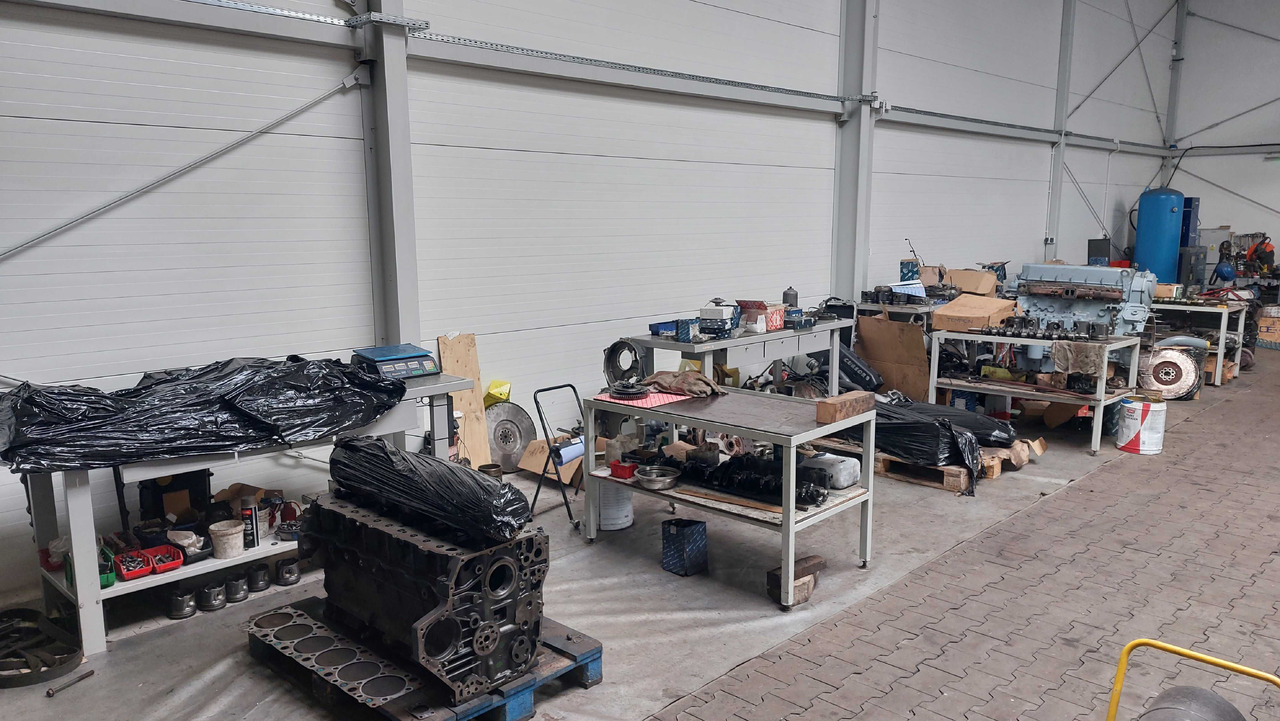 Regeneracja Naprawa Silnik MAN D08 D20 D2676 D38 D28 LF01-49 LF50-69 - Moteur pour Camion: photos 1 Regeneracja Naprawa Silnik MAN D08 D20 D2676 D38 D28 LF01-49 LF50-69 - Moteur pour Camion: photos 1