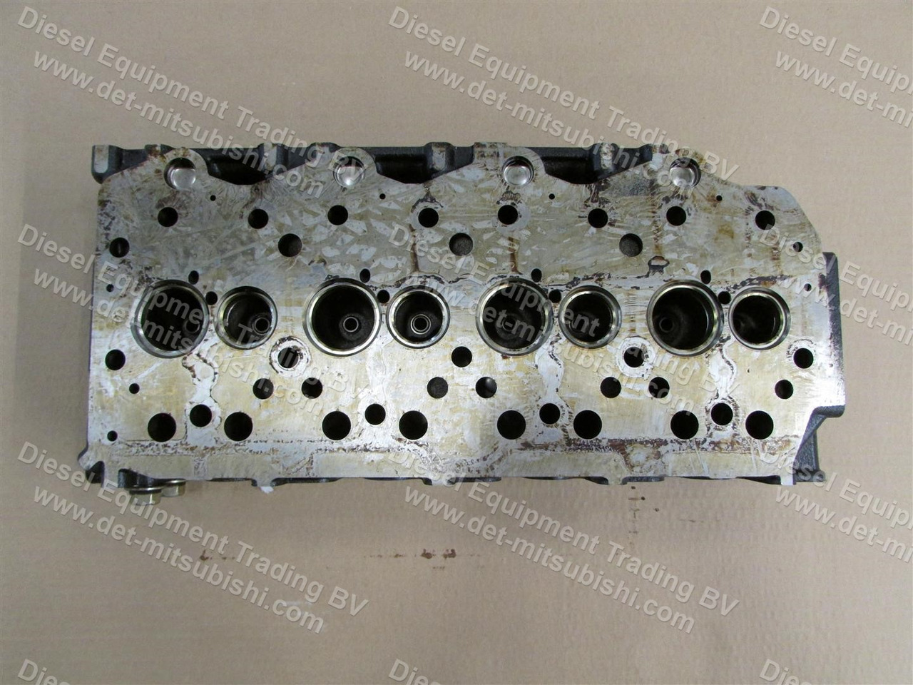MITSUBISHI HEAD ASM; CYLINDER D04EG (W/O VALVES) - Culasse pour Matériel industriel: photos 2 MITSUBISHI HEAD ASM; CYLINDER D04EG (W/O VALVES) - Culasse pour Matériel industriel: photos 2