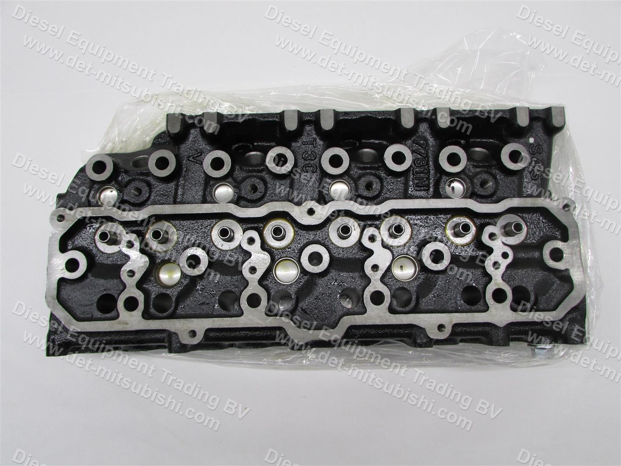 MITSUBISHI HEAD ASM; CYLINDER S4S INDIRECT (W/O VALVES) - Culasse pour Matériel industriel: photos 1 MITSUBISHI HEAD ASM; CYLINDER S4S INDIRECT (W/O VALVES) - Culasse pour Matériel industriel: photos 1