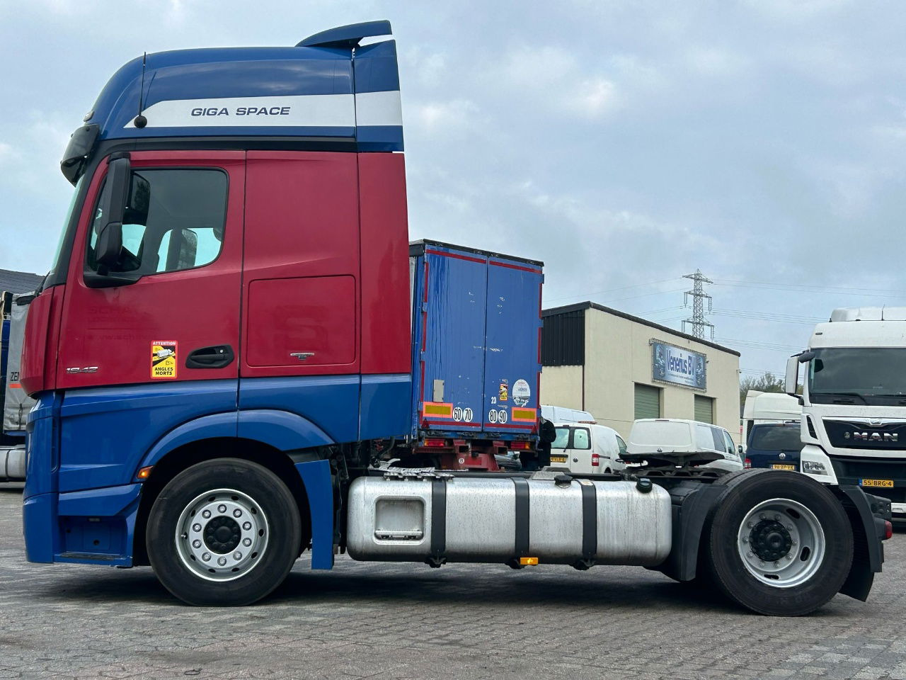 Mercedes-Benz Actros Euro 6 / BJ. 2015 / APK - Tracteur routier: photos 4 Mercedes-Benz Actros Euro 6 / BJ. 2015 / APK - Tracteur routier: photos 4