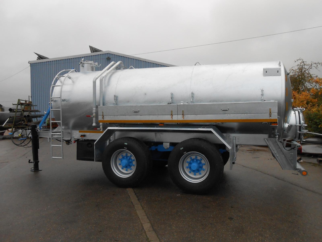 M-Vac 12000l / Wasserfass M-Vac 12000l (12m³) Wasserfass / Wassertank mit 80 km/h Zulassung - Remorque citerne: photos 3 M-Vac 12000l / Wasserfass M-Vac 12000l (12m³) Wasserfass / Wassertank mit 80 km/h Zulassung - Remorque citerne: photos 3