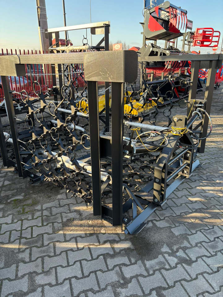 METAL-TECHNIK Wiesenegge / Meadow harrow / Herse de prairie / Strigliatrice / Grada de reja / Полевая волокуша / Włóka łąkowa 4 m - Herse à chaîne: photos 2 METAL-TECHNIK Wiesenegge / Meadow harrow / Herse de prairie / Strigliatrice / Grada de reja / Полевая волокуша / Włóka łąkowa 4 m - Herse à chaîne: photos 2