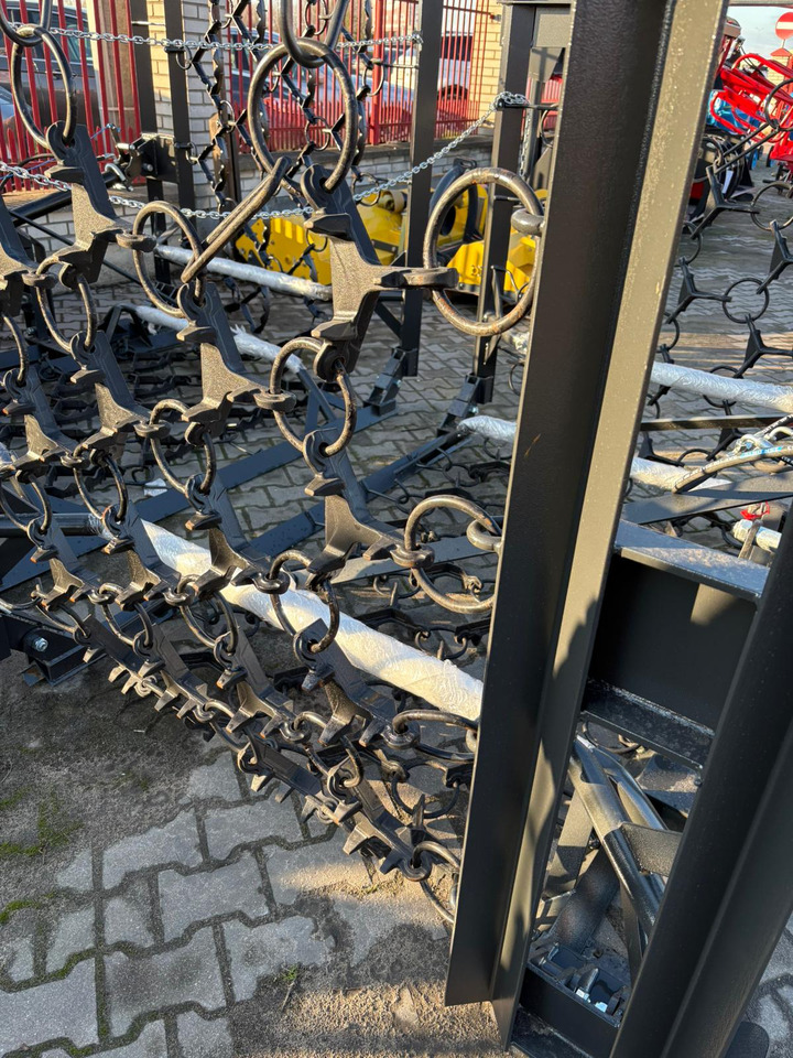 METAL-TECHNIK Wiesenegge / Meadow harrow / Herse de prairie / Strigliatrice / Полевая волокуша / Włóka łąkowa 4 m - Herse à chaîne: photos 3 METAL-TECHNIK Wiesenegge / Meadow harrow / Herse de prairie / Strigliatrice / Полевая волокуша / Włóka łąkowa 4 m - Herse à chaîne: photos 3