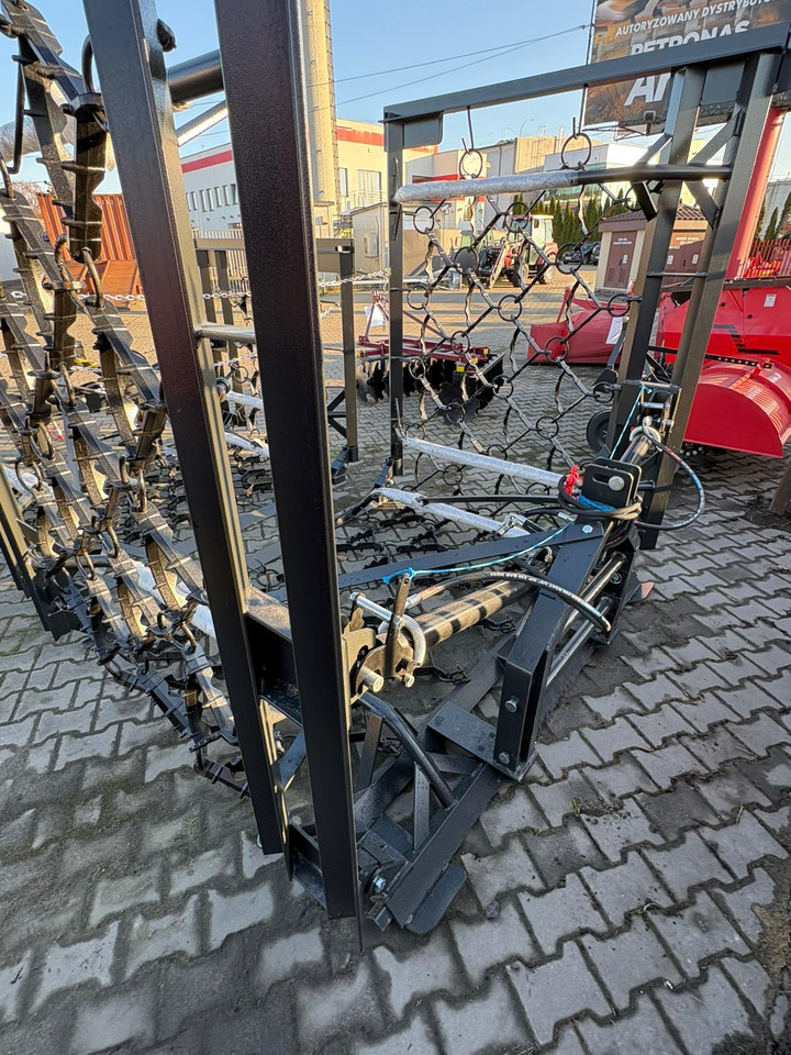 Metal-Technik Wiesenegge / Meadow harrow / Herse de prairie / Strigliatrice / Lanza de prado / Полевая волокуша / Włóka łąkowa 6 m - Herse à chaîne: photos 4 Metal-Technik Wiesenegge / Meadow harrow / Herse de prairie / Strigliatrice / Lanza de prado / Полевая волокуша / Włóka łąkowa 6 m - Herse à chaîne: photos 4