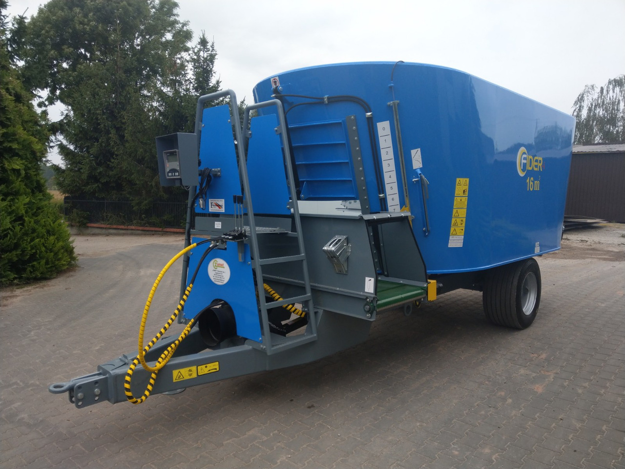 ZAMET Futtermischwagen / Feed mixer / Melangeuse / Carro miscelatore / Vagoneta de alimentación /Кормораздатчик / Wóz paszowy 16 m3 - Mélangeuse: photos 1 ZAMET Futtermischwagen / Feed mixer / Melangeuse / Carro miscelatore / Vagoneta de alimentación /Кормораздатчик / Wóz paszowy 16 m3 - Mélangeuse: photos 1