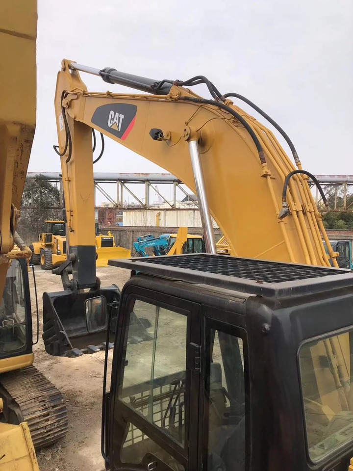 CATERPILLAR 330D - Pelle sur chenille: photos 3 CATERPILLAR 330D - Pelle sur chenille: photos 3