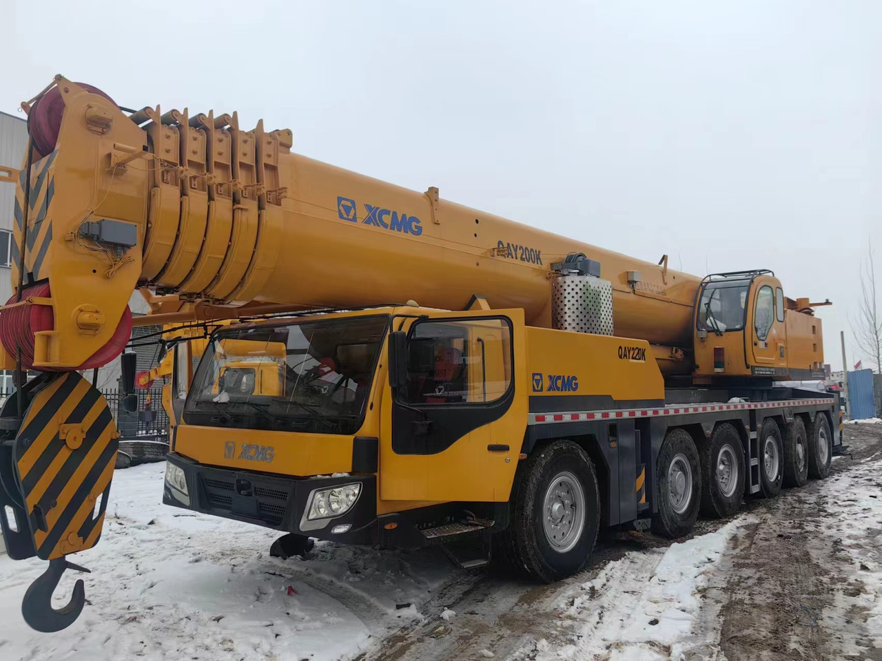 XCMG QAY200K Heavy Duty Performance! - Grue mobile: photos 1 XCMG QAY200K Heavy Duty Performance! - Grue mobile: photos 1