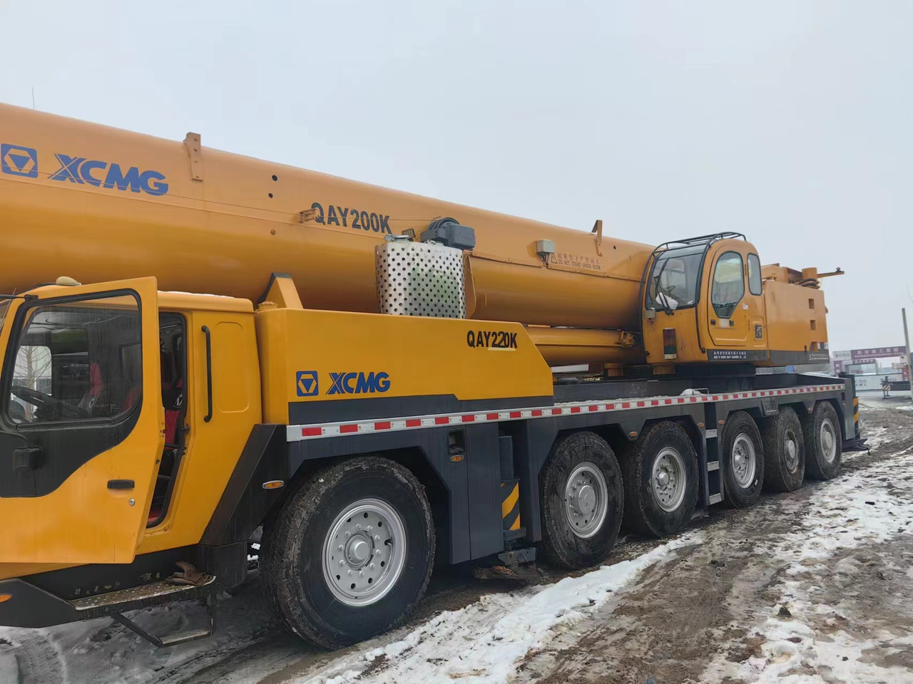 XCMG QAY200K Heavy Duty Performance! - Grue mobile: photos 3 XCMG QAY200K Heavy Duty Performance! - Grue mobile: photos 3