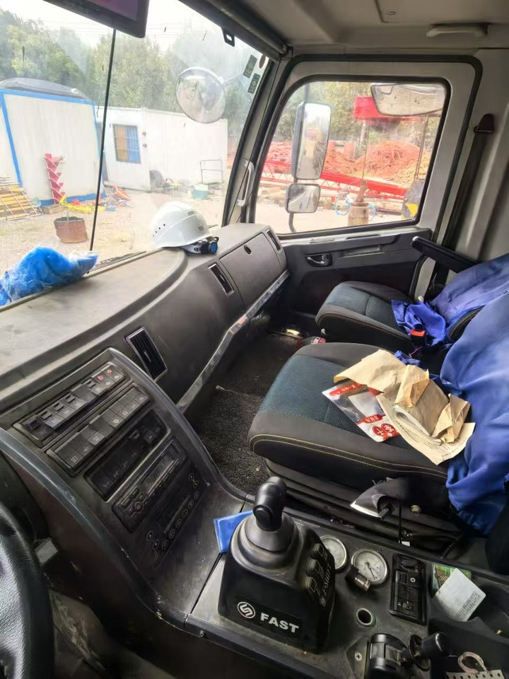 ZOOMLION 200E7 - Grue tout-terrain: photos 4 ZOOMLION 200E7 - Grue tout-terrain: photos 4