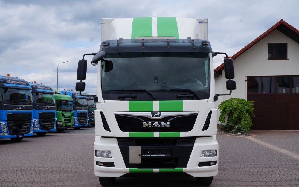 MAN TGM 18.250 / 18.290 EURO 6 KONTENER 19 PALET ŁAD. 9800 KG WINDA - Camion fourgon: photos 2 MAN TGM 18.250 / 18.290 EURO 6 KONTENER 19 PALET ŁAD. 9800 KG WINDA - Camion fourgon: photos 2