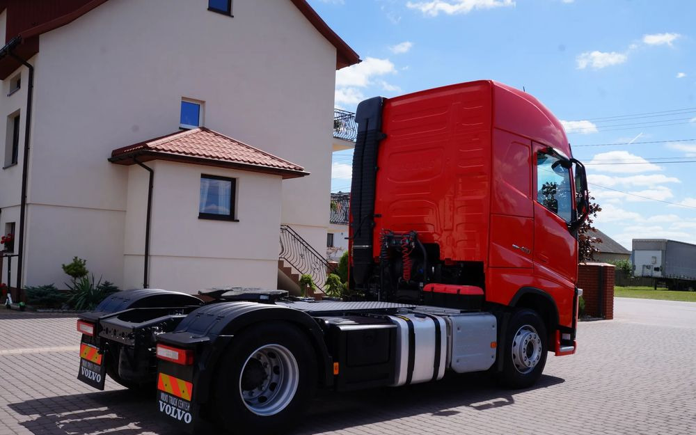 Volvo FH 4 EURO 6 GLOBETROTTER NISKI PRZEBIEG PEŁEN SERWIS - Tracteur routier: photos 4 Volvo FH 4 EURO 6 GLOBETROTTER NISKI PRZEBIEG PEŁEN SERWIS - Tracteur routier: photos 4