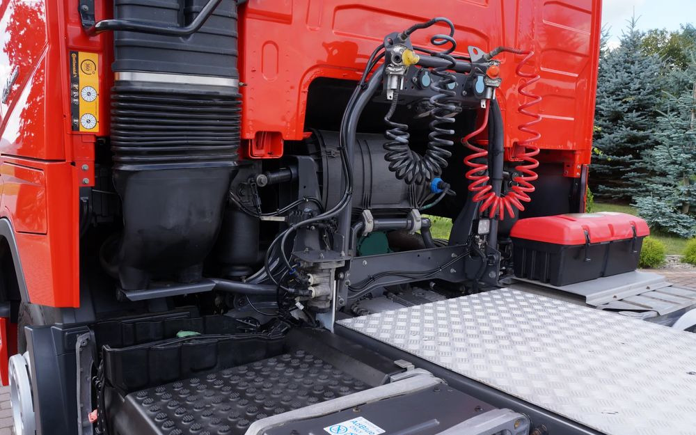 Volvo FH 4 EURO 6 GLOBETROTTER NISKI PRZEBIEG PEŁEN SERWIS - Tracteur routier: photos 5 Volvo FH 4 EURO 6 GLOBETROTTER NISKI PRZEBIEG PEŁEN SERWIS - Tracteur routier: photos 5
