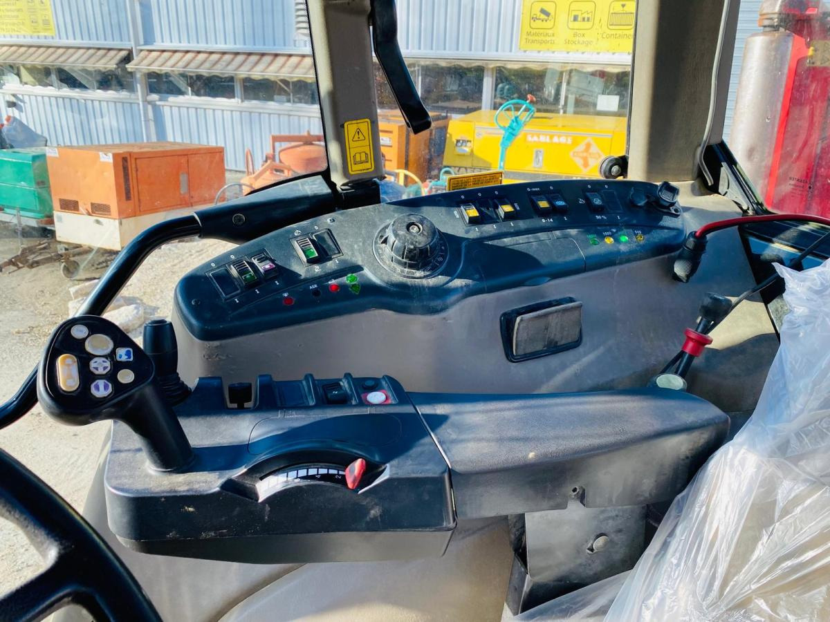 Tracteur agricole CASE IH CVX 150: photos 10