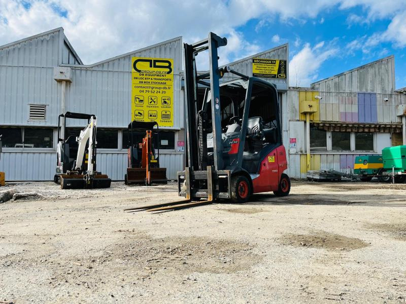 FENWICK Chariot élévateur H14 - Chariot élévateur à gaz: photos 2 FENWICK Chariot élévateur H14 - Chariot élévateur à gaz: photos 2