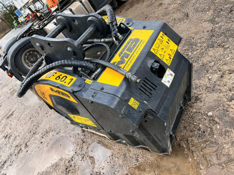 Godet concasseur MB BF60 pour pelle de 10t à 20t (Net de TVA) - Godet pour pelle: photos 5 Godet concasseur MB BF60 pour pelle de 10t à 20t (Net de TVA) - Godet pour pelle: photos 5