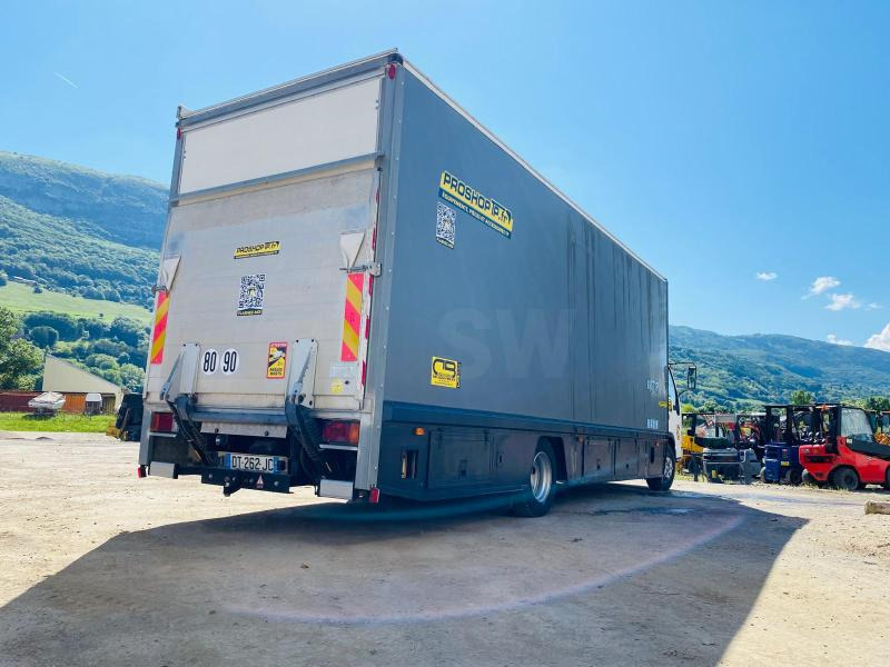 ISUZU Camion SÉRIE N AVEC 2 STRUCTURES CHAPITEAUX - Camion fourgon: photos 5 ISUZU Camion SÉRIE N AVEC 2 STRUCTURES CHAPITEAUX - Camion fourgon: photos 5
