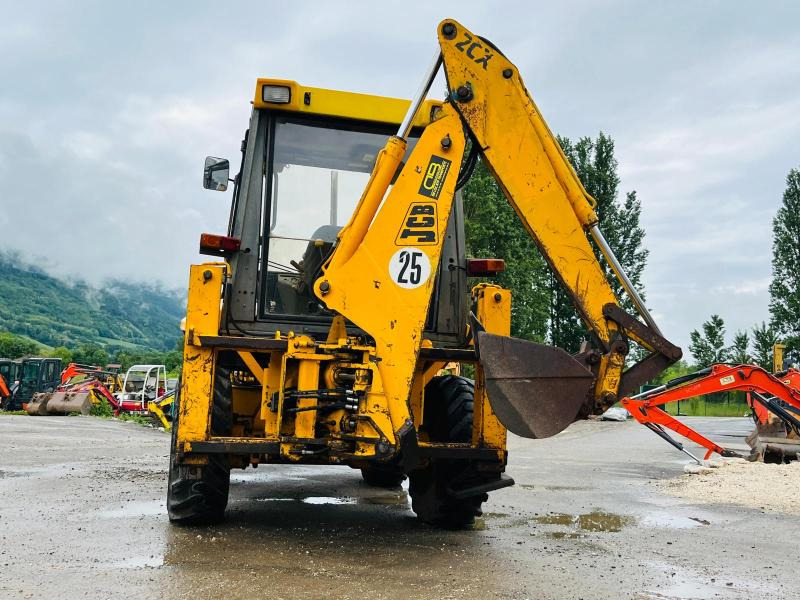 JCB Tractopelle 2CX 5.2T (NET DE TVA) - Tractopelle: photos 4 JCB Tractopelle 2CX 5.2T (NET DE TVA) - Tractopelle: photos 4