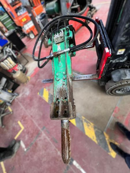 MONTABERT M900 BRH Marteau hydraulique pour 15-25T - Marteau hydraulique: photos 2 MONTABERT M900 BRH Marteau hydraulique pour 15-25T - Marteau hydraulique: photos 2