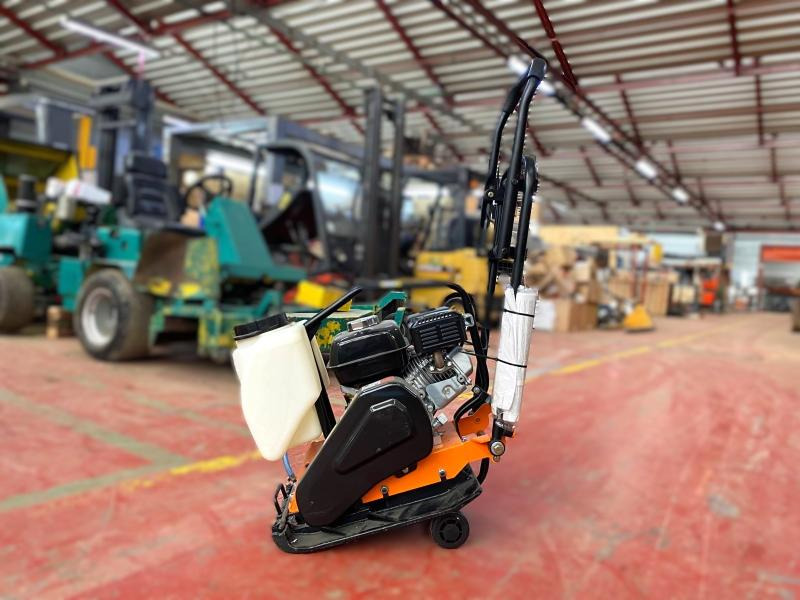 Spatmat Plaque vibrante 65Kg SPATMAT MS65 - Plaque vibrante: photos 3 Spatmat Plaque vibrante 65Kg SPATMAT MS65 - Plaque vibrante: photos 3