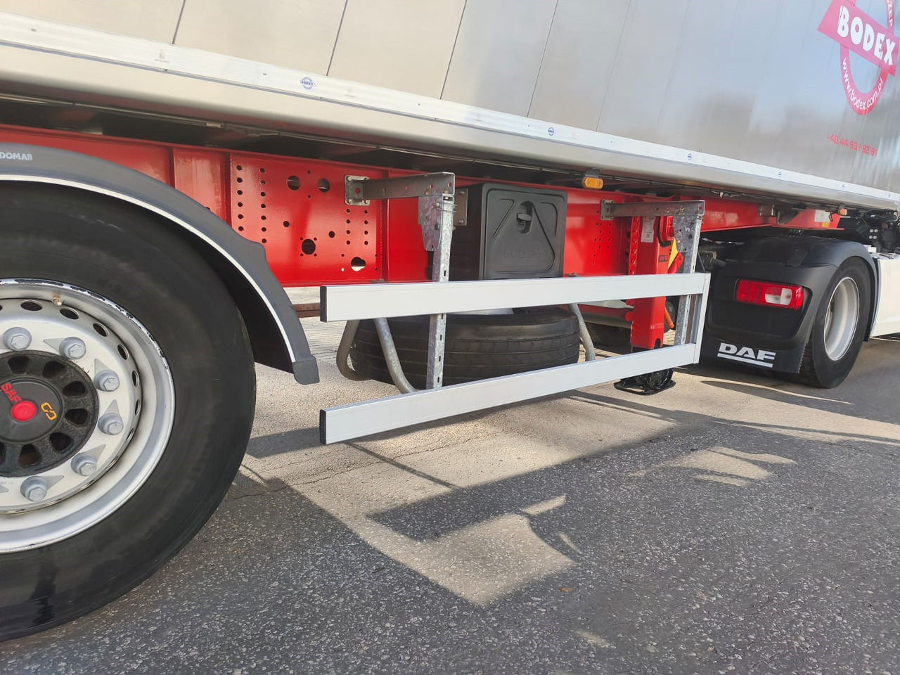 Semi-remorque benne BODEX KIS3B KIS3WA: photos 28 Semi-remorque benne BODEX KIS3B KIS3WA: photos 28