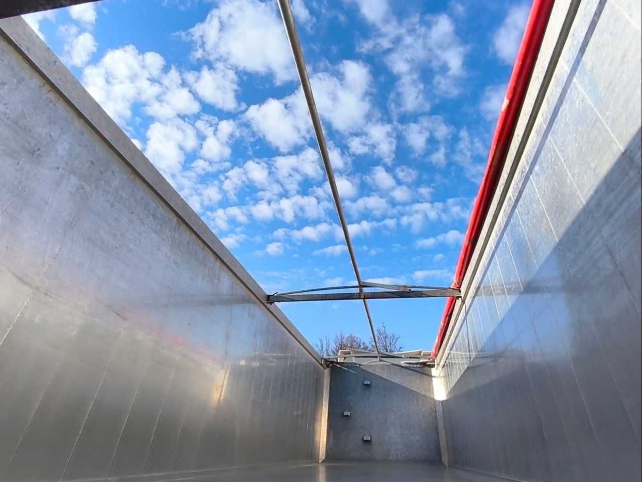 Semi-remorque benne BODEX KIS3B KIS3WA: photos 18 Semi-remorque benne BODEX KIS3B KIS3WA: photos 18