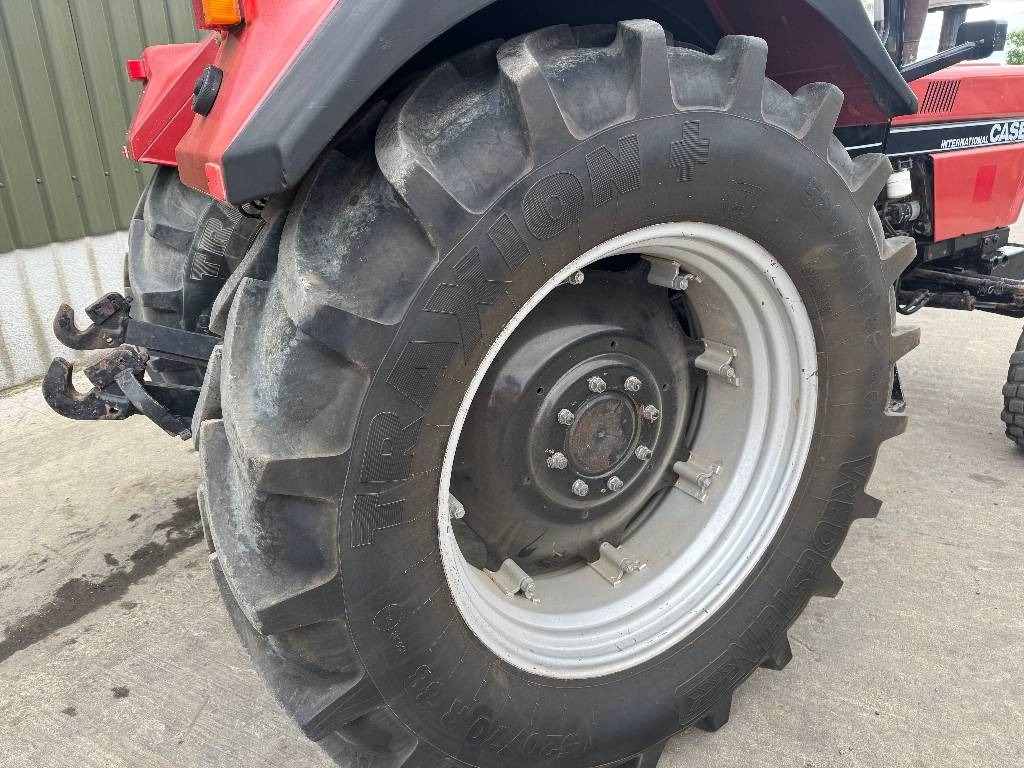 Tracteur agricole Case IH International 1056XL: photos 8