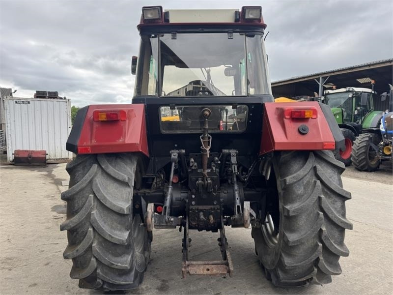 Case IH International Case International 1056XL 2WD - Tracteur agricole: photos 5 Case IH International Case International 1056XL 2WD - Tracteur agricole: photos 5