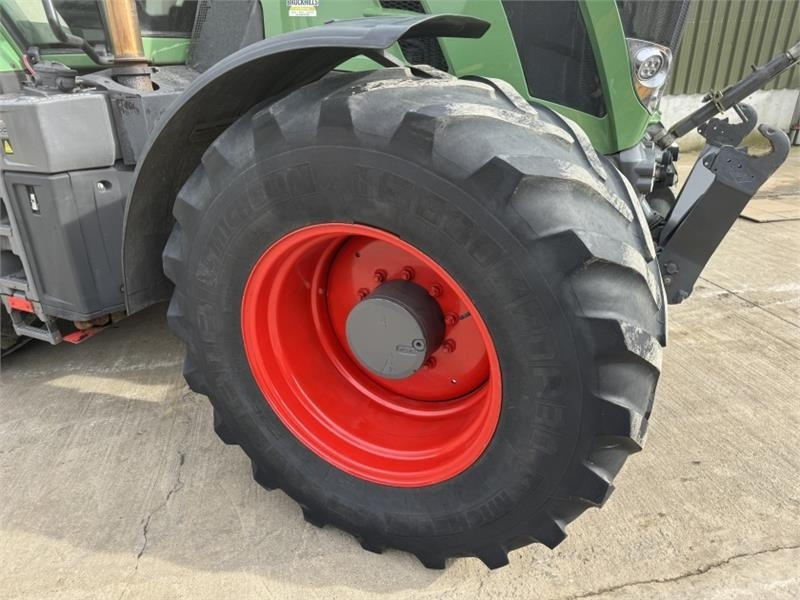 Tracteur agricole Fendt 828 ECR Vario Profi Plus **Video Below**: photos 8