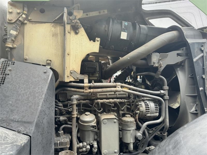Tracteur agricole Fendt 828 ECR Vario Profi Plus **Video Below**: photos 11