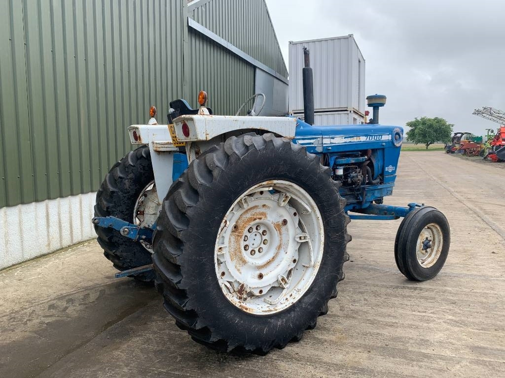 Ford 7000 - Tracteur agricole: photos 4 Ford 7000 - Tracteur agricole: photos 4