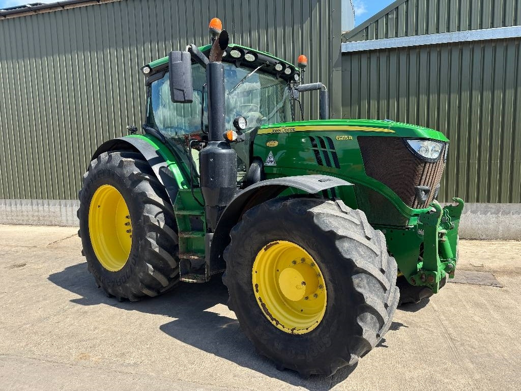 John Deere 6215 R AutoPower - Tracteur agricole: photos 3 John Deere 6215 R AutoPower - Tracteur agricole: photos 3