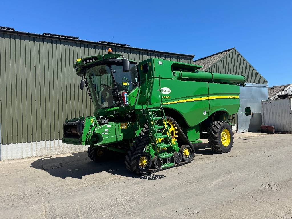 John Deere S790i c/w 735D Hydra Float - Moissonneuse-batteuse: photos 1 John Deere S790i c/w 735D Hydra Float - Moissonneuse-batteuse: photos 1