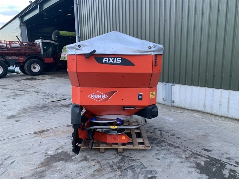 Kuhn Axis 40.2 M-EMC Fert Spreader - Distributeur d'engrais: photos 2 Kuhn Axis 40.2 M-EMC Fert Spreader - Distributeur d'engrais: photos 2