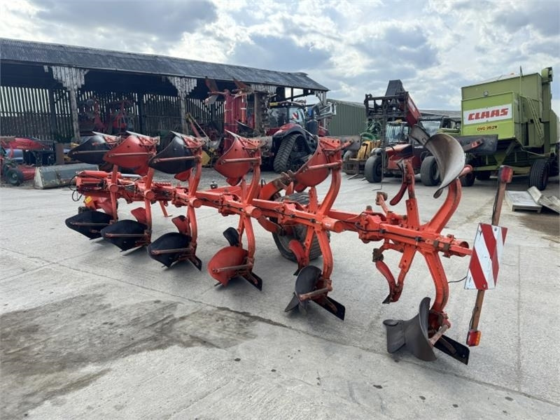 Kuhn VT1180M6H 5+1 Semi Mounted Plough - Charrue: photos 4 Kuhn VT1180M6H 5+1 Semi Mounted Plough - Charrue: photos 4