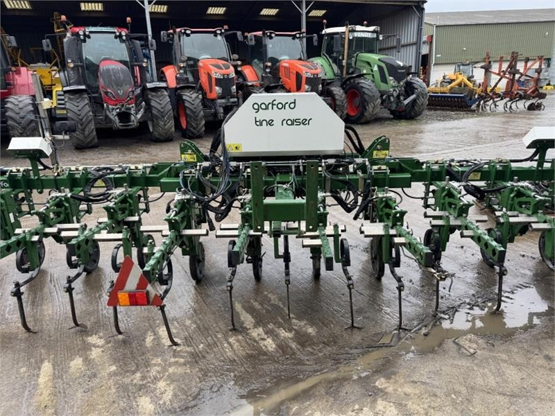 Garford 12 Row Robocrop Tine Raiser - Machine agricole: photos 5 Garford 12 Row Robocrop Tine Raiser - Machine agricole: photos 5