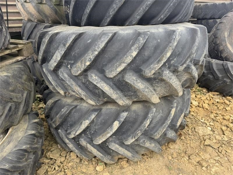 John Deere John Deere 8000R 600 and 710 Wheels and Tyre's - Machine agricole: photos 2 John Deere John Deere 8000R 600 and 710 Wheels and Tyre's - Machine agricole: photos 2