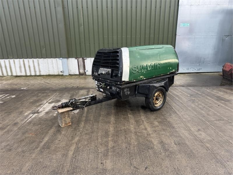 Sullair 130 CFM Compressor - Machine agricole: photos 1 Sullair 130 CFM Compressor - Machine agricole: photos 1