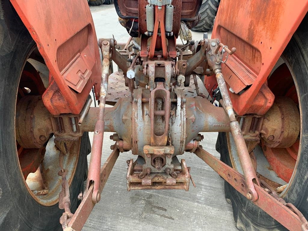 Massey Ferguson 178 - Tracteur agricole: photos 4 Massey Ferguson 178 - Tracteur agricole: photos 4