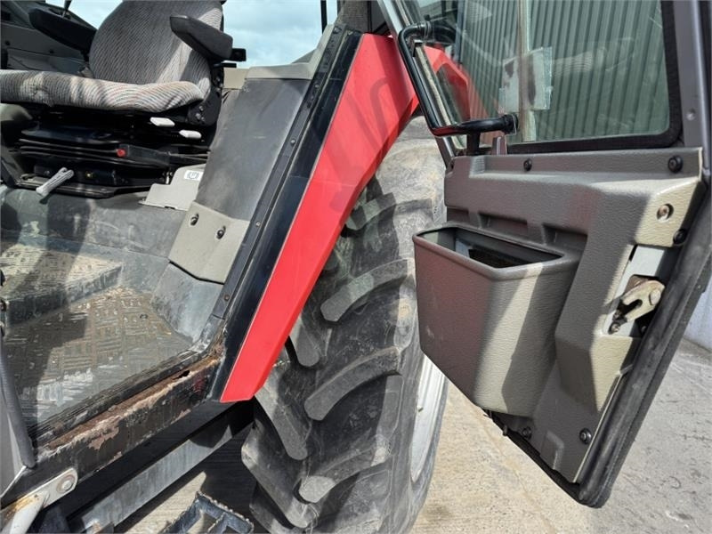 Tracteur agricole Massey Ferguson Massey Ferguson 3075 Dynashift *Low Hours*: photos 12