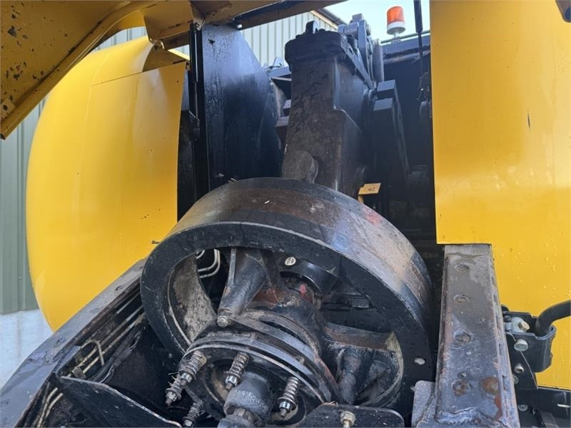 Presse à balles cubiques New Holland BB9060 Baler: photos 8 Presse à balles cubiques New Holland BB9060 Baler: photos 8