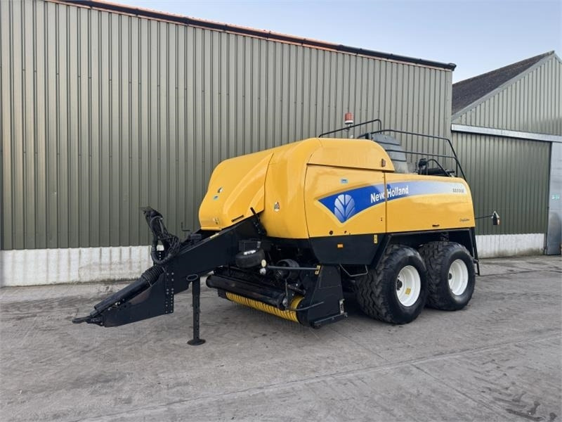 New Holland BB9060 Baler - Presse à balles cubiques: photos 1 New Holland BB9060 Baler - Presse à balles cubiques: photos 1