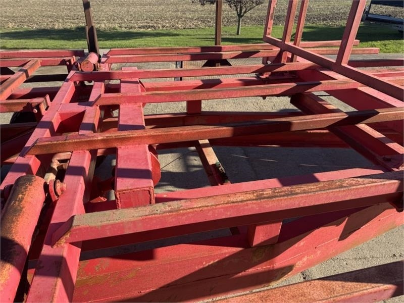 Presse à balles cubiques Timik MK 11 Square Bale Chaser/Stacker: photos 12 Presse à balles cubiques Timik MK 11 Square Bale Chaser/Stacker: photos 12