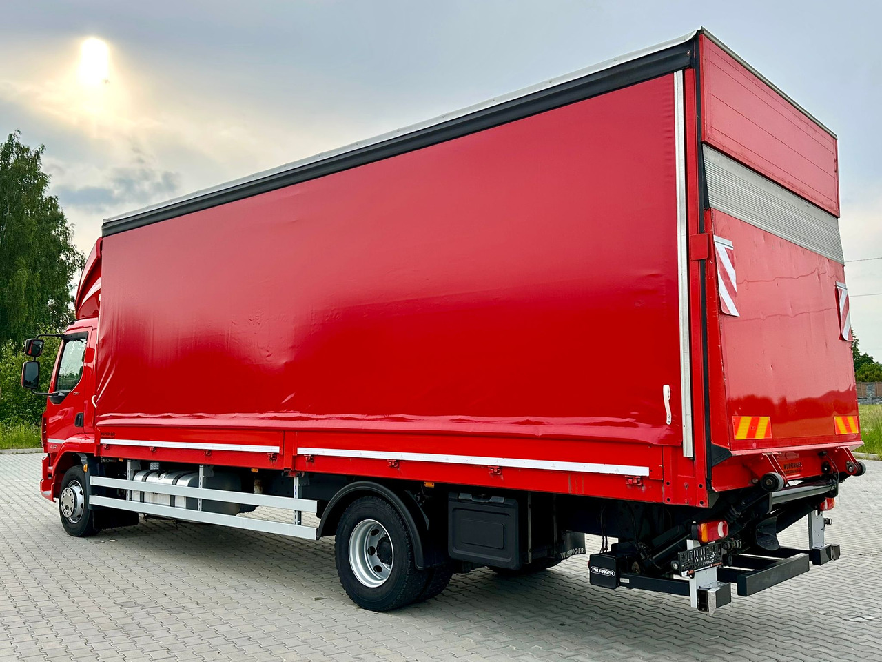 DAF LF 290 / BURTO - FIRANKA / 18 PALET / WINDA / 16 T DMC / SYPIALKA / 2020 ROK / SPROWADZONY - Camion à rideaux coulissants: photos 3 DAF LF 290 / BURTO - FIRANKA / 18 PALET / WINDA / 16 T DMC / SYPIALKA / 2020 ROK / SPROWADZONY - Camion à rideaux coulissants: photos 3